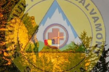 Bucovina Ultra Rocks: Un concurent a decedat, după ce a fost lovit de un copac, din cauza unei furtuni puternice