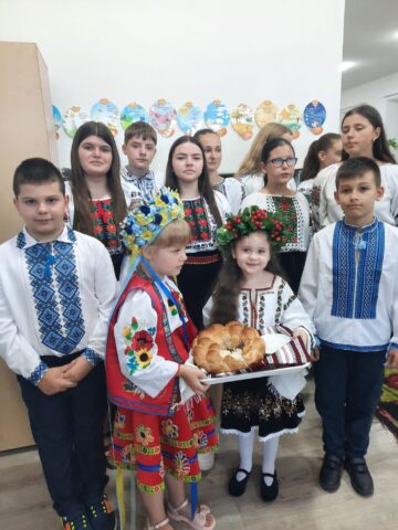 Peste 100 de copii de etnie ucraineană au participat la Școala de vară din Bălcăuți
