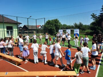 Peste 100 de copii de etnie ucraineană au participat la Școala de vară din Bălcăuți