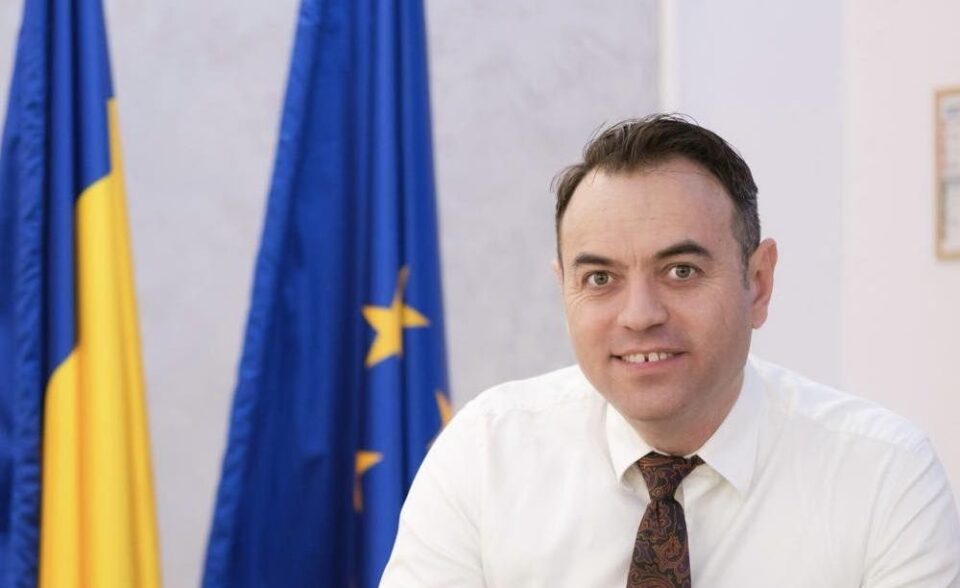 Primarul Viluț Mezdrea
