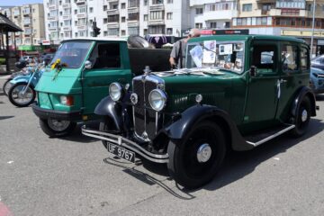 Fălticeniul a fost, pentru o zi, capitala pasionaților mașinilor de epocă