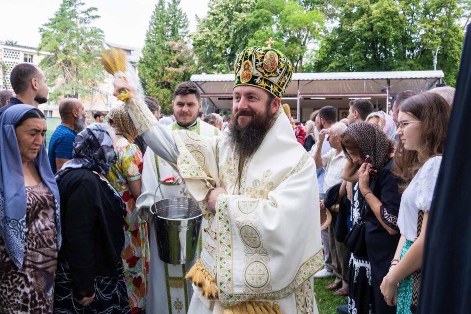 Credința și inima curată ni-L fac transparent pe Dumnezeu, coordonatele duhovnicești trasate la Catedrala Arhiepiscopală din Suceava