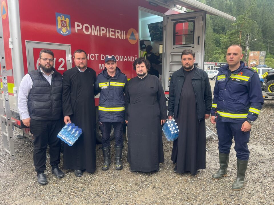 Mâncarea pentru salvatorii din zonele sinistrate este asigurată de Arhiepiscopia Sucevei și Rădăuților
