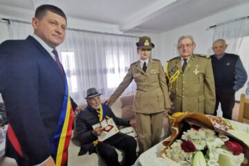 Veteranul Ilie D. Hasna, sarbatorit la Straja la implinirea varstei de 100 de ani