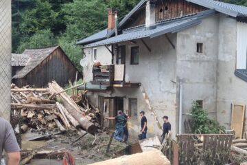 Gheorghe Șoldan spune că s-a săturat de politicienii care merg în zonele calamitate „pentru a strânge like-uri”