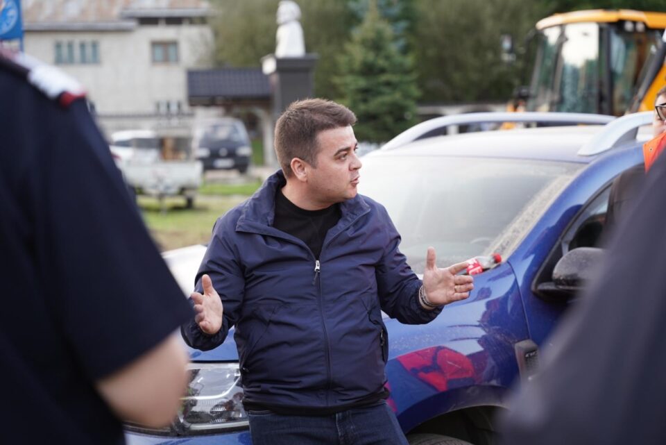 Șoldan anunță că locuitorii de la blocurile din Broșteni au început să beneficieze de apă menajeră