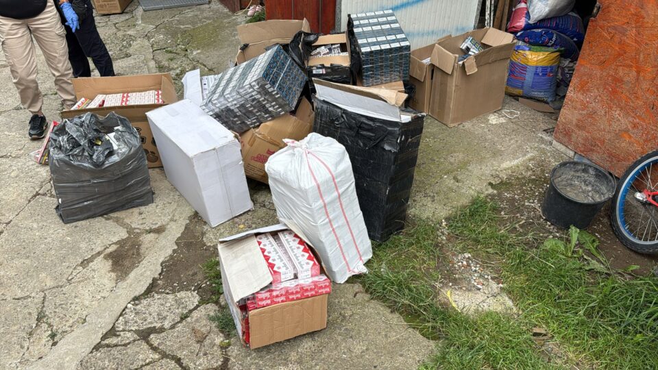 Cantitate mare de țigări și două mașini confiscate după o nouă acțiune în forță privind contrabandiști din zona Sucevei