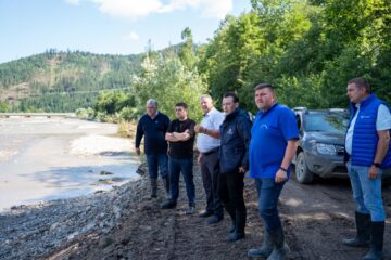 Șoldan: „Sprijinul financiar acordat de CJ Suceava comunelor Ostra și Stulpicani a permis începerea lucrărilor de urgență de după calamități”