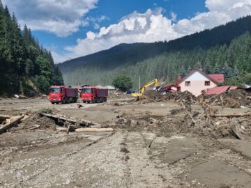 Mobilizare exemplară a comunității din Cornu Luncii pentru sprijinirea sinistraților din Broșteni