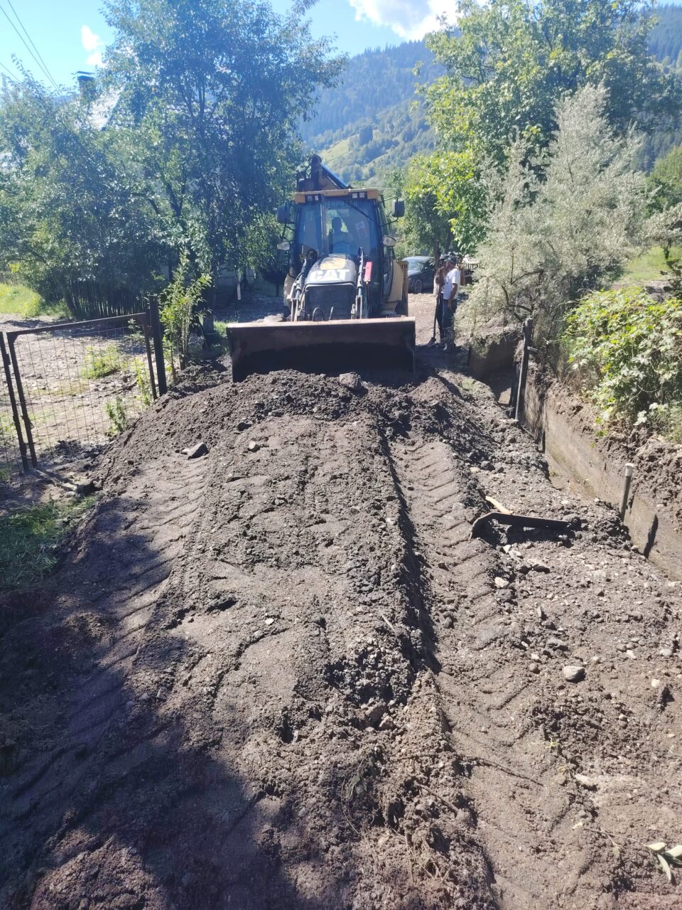Mobilizare exemplară a comunității din Cornu Luncii pentru sprijinirea sinistraților din Broșteni