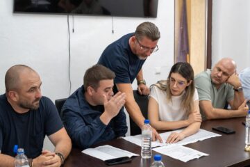 Mesajul prefectului Andronachi în a 7-a zi de după inundații: „Cu Dumnezeu alături, cu sufletul unit și cu oameni care nu se lasă, vom trece peste această încercare”
