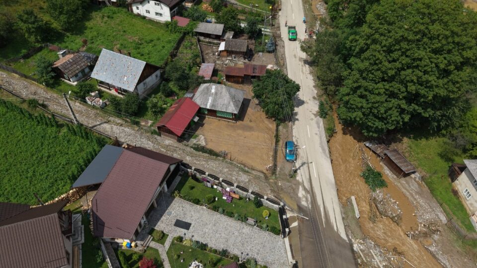 Guvernul anunță că va adopta al treilea pachet de sprijin pentru localitățile afectate de inundații din Suceava și Neamț