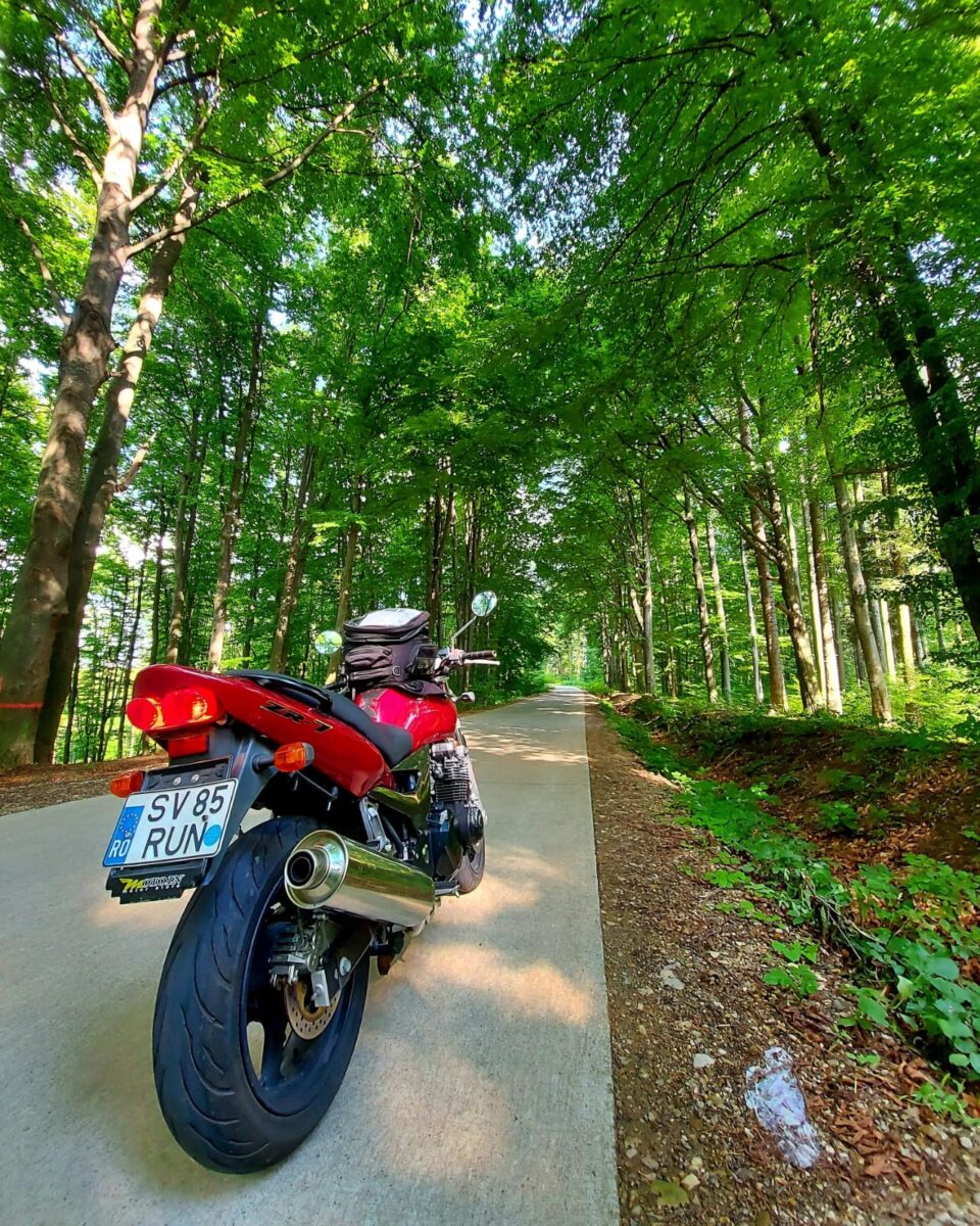 Un sucevean căruia i s-a furat o motocicletă oferă recompensă 500 de euro pentru prinderea hoțului