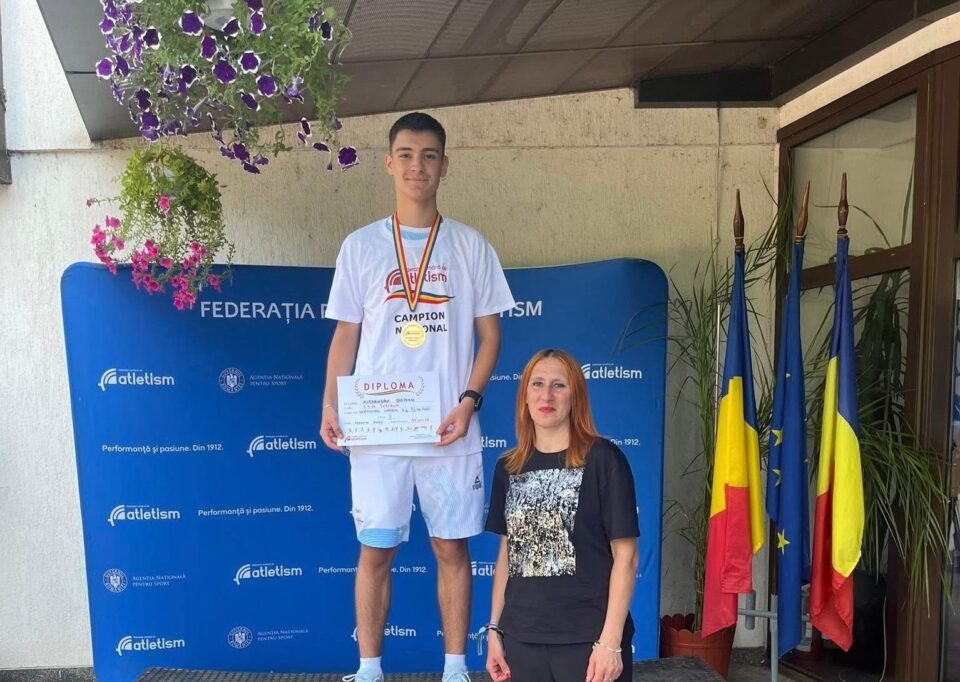 Alexandru Dîrman alături de antrenoarea Cristina Iloc