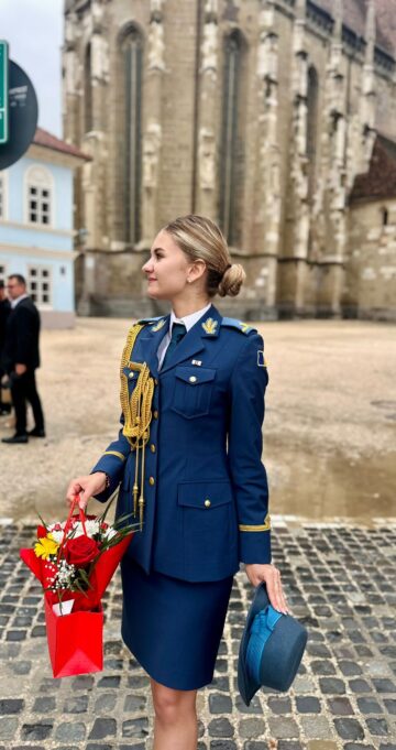 Denisa Moldoveanu din Sadova, carieră în aviație militară după absolvirea Academiei din Brașov