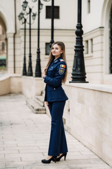 Denisa Moldovean din Sadova, carieră în aviație militară după absolvirea Academiei din Brașov