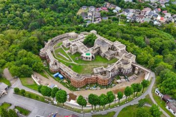 CJ Suceava a alocat aproape 10 milioane de lei pentru eliminarea infiltrațiilor de apă la Cetatea de Scaun a Sucevei