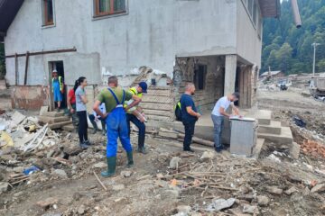 Prefectura Suceava a suplimentat numărul comisiilor care evaluează pagubele din localitățile afectate de inundații