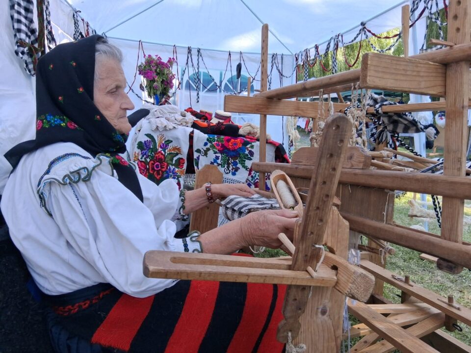 Trofeul Bucovina – Țesut - Hodor Pălăguță și Dumitru – Bârsana, Maramureș