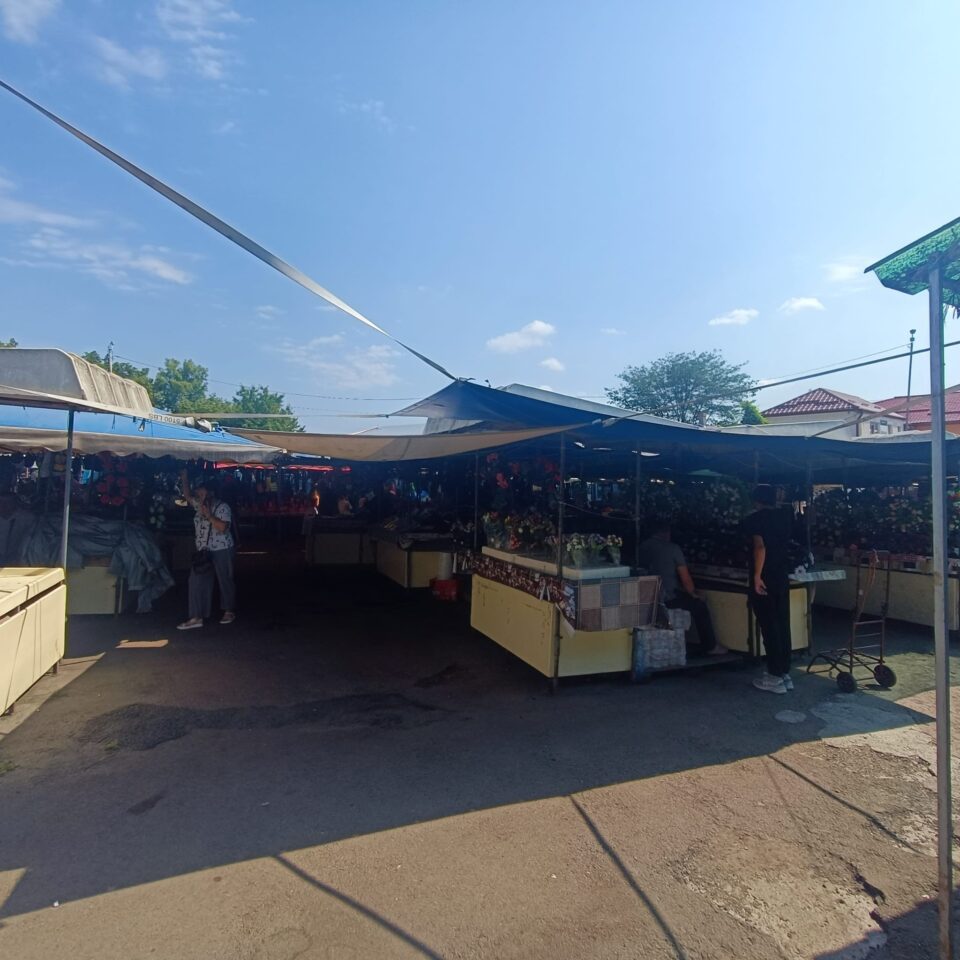 Zona din spatele Pieței Mari intră în reorganizare, ceea ce a stârnit furia comercianților