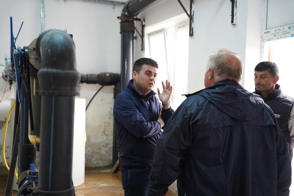 Alimentarea cu apă din Broşteni, distrusă de inundații, este din nou funcțională