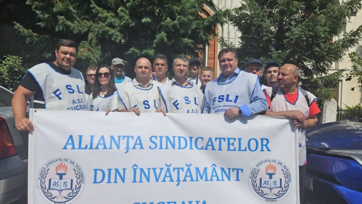 Angajați din învățământul preuniversitar au pichetat joi, pentru a șaptea zi, sediul Ministerului Educației