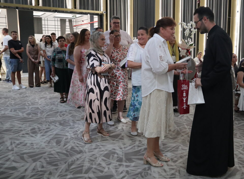 „Sus inima!” – Lansarea volumului părintelui Alexandru Lungu, manifest al iubirii și al slujirii aproapelui