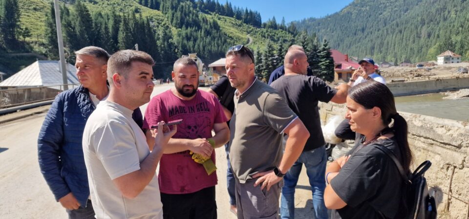 Șoldan anunță că toate casele din Broșteni afectate grav de inundații și-au găsit constructori, fără bani de la Guvern