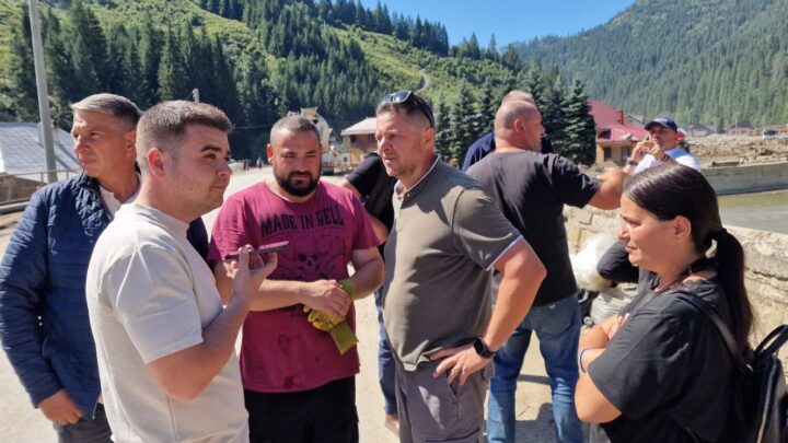 Șoldan anunță că toate casele din Broșteni afectate grav de inundații și-au găsit constructori, fără bani de la Guvern