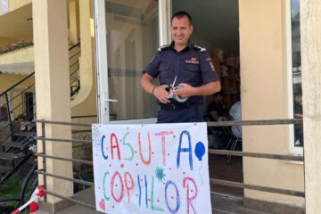 ”Căsuța Poveștilor”, deschisă la Broșteni, pentru copiii afectați de inundații dar și pentru consilierea părinților