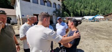 Șoldan anunță că toate casele din Broșteni afectate grav de inundații și-au găsit constructori, fără bani de la Guvern