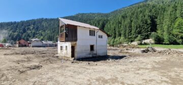 Șoldan anunță că toate casele din Broșteni afectate grav de inundații și-au găsit constructori, fără bani de la Guvern