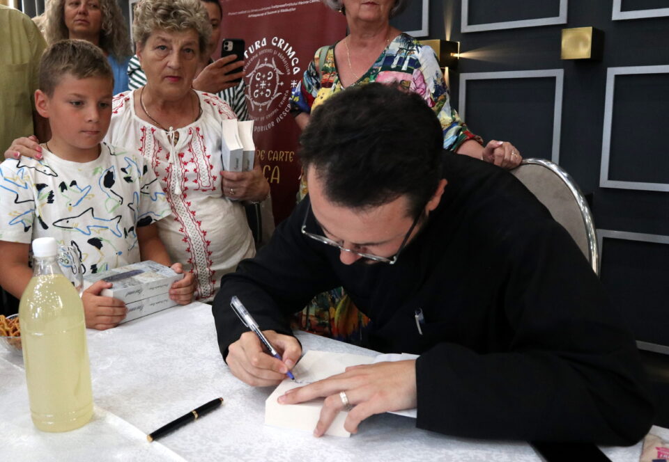 „Sus inima!” – Lansarea volumului părintelui Alexandru Lungu, manifest al iubirii și al slujirii aproapelui