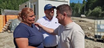 Șoldan anunță că toate casele din Broșteni afectate grav de inundații și-au găsit constructori, fără bani de la Guvern