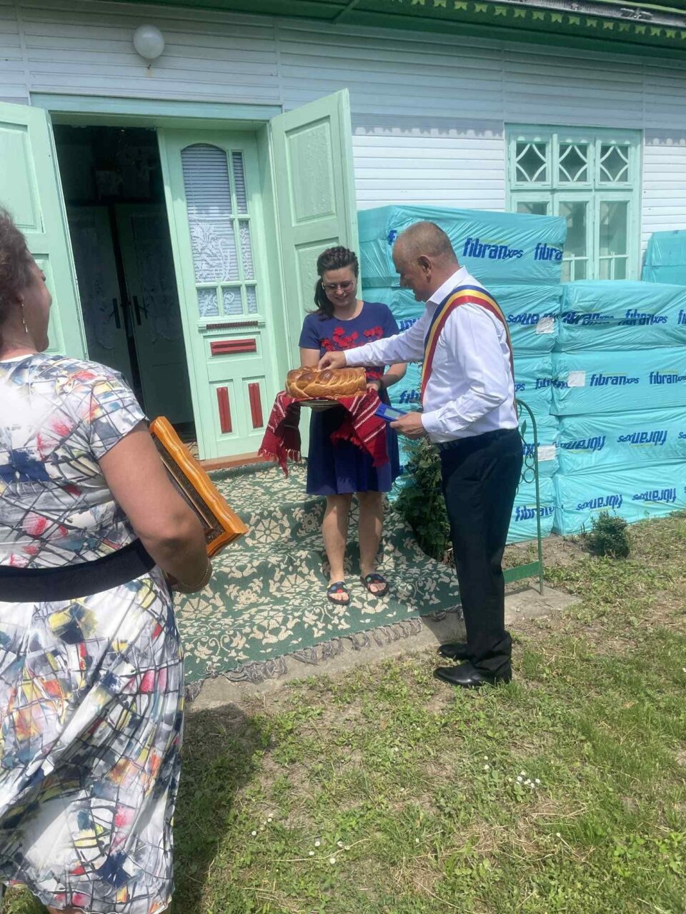 Primăria Adâncata a sărbătorit un bărbat din comună, Gheorghe Romaș, care a împlinit 100 de ani