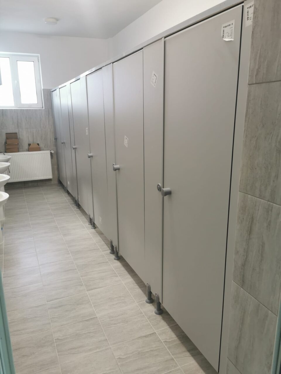 Elevii din Broșteni vor învăța într-un singur schimb, după terminarea lucrărilor la corpul A al liceului din oraș