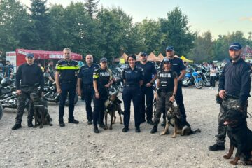 Ochelarii care simulează un accident rutier și bicicleta beată, prezentate sucevenilor care au fost la Motorfest