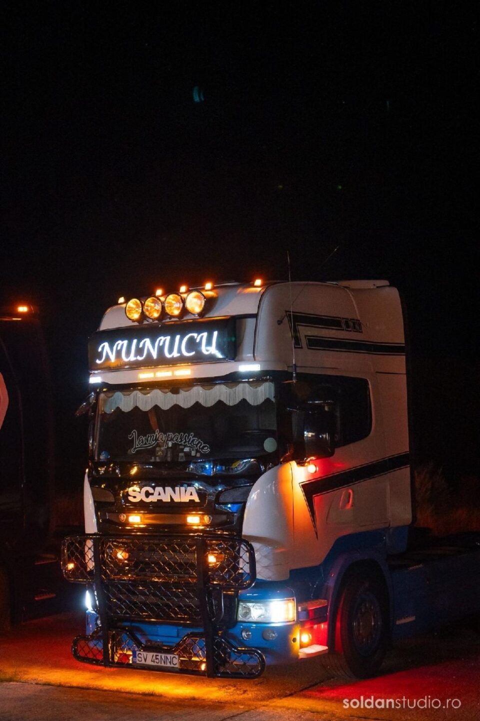 Donații pentru sinistrații din Broșteni, adunate la ediția 2025 a Truck Fest din Bucovina