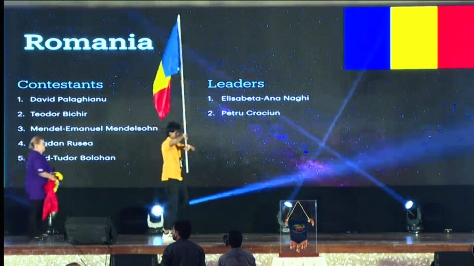 Ștefanistul David Palaghianu și prof. Petru Crăciun sunt în India, la Olimpiada Internațională de Astronomie și Astrofizică