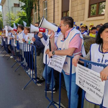 Liderii celor mai mari sindicate din educație au protestat din nou la București