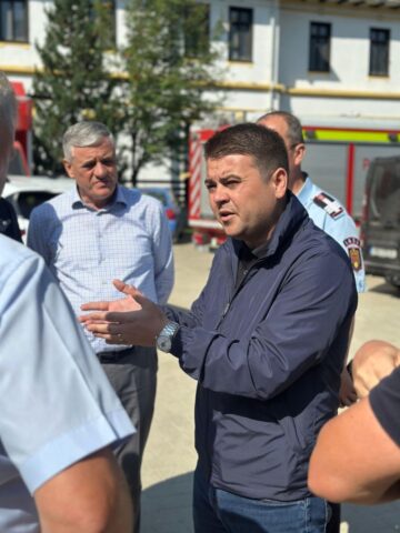 Gheorghe Șoldan: „Pe șantierul solidarității din Broșteni sunt zilnic primari, firme, ONG-uri, asociații religioase și sute de oameni care muncesc pentru refacerea caselor”