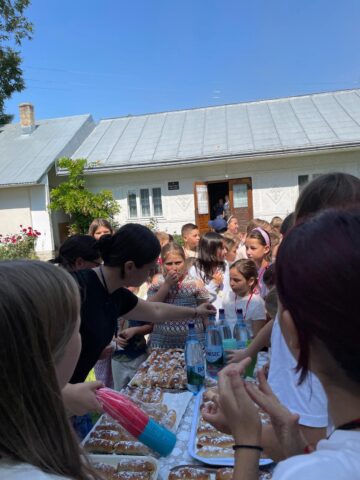 Zeci de copii au participat la „Școala de Vară” organizată la Biserica „Sf. Gheorghe” din Bosanci