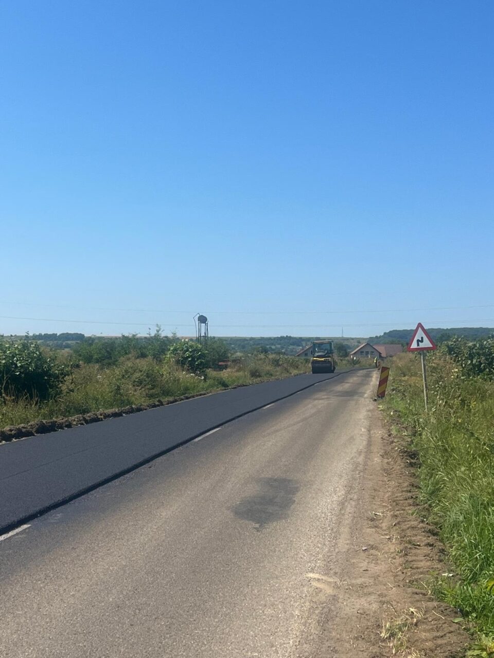 Șoldan anunță că, după o așteptare de nouă ani, drumul dintre Adâncata și Hănțești are din nou asfalt
