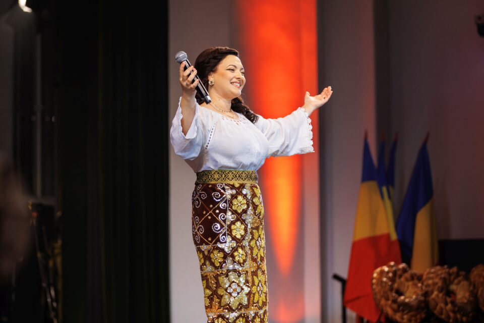 Laura Olteanu