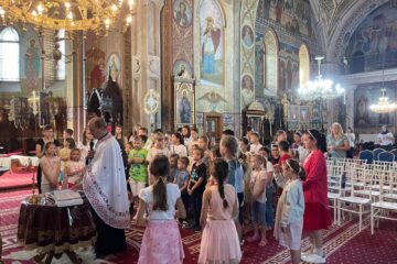 Zeci de copii au participat la „Școala de Vară” organizată la Biserica „Sf. Gheorghe” din Bosanci