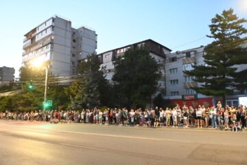 Cea mai mare paradă medievală din România a marcat debutul Festivalului de Artă Medievală „Ștefan cel Mare” Suceava