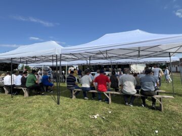 Satul Mihoveni a îmbrăcat haine de sărbătoare la Festivalul „Flori de câmp” organizat de Primăria Șcheia