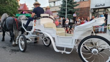 Cea mai mare paradă medievală din România a marcat debutul Festivalului de Artă Medievală „Ștefan cel Mare” Suceava