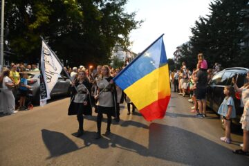 Cea mai mare paradă medievală din România a marcat debutul Festivalului de Artă Medievală „Ștefan cel Mare” Suceava
