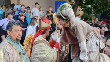 Cea mai mare paradă medievală din România a marcat debutul Festivalului de Artă Medievală „Ștefan cel Mare” Suceava